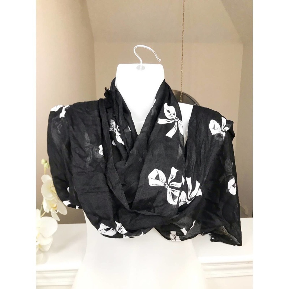 Kate spade black scarf